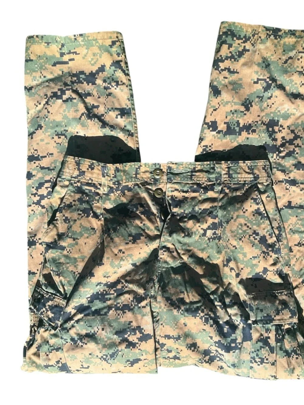 Men’s Marine Cammies’s jacket and pants set. See sizes, and measurements below.